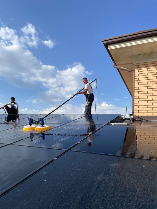 Оборудования для мойки солнечных панелей.
