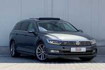 Volkswagen Passat R-Line / Distronic / PANORAMIC / Virtual / Lane / Side / Camera