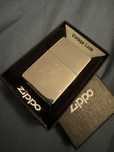 Bricheta Zippo gravata