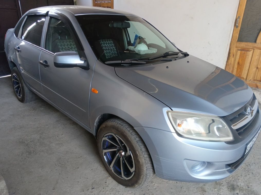 Lada granta 2012
