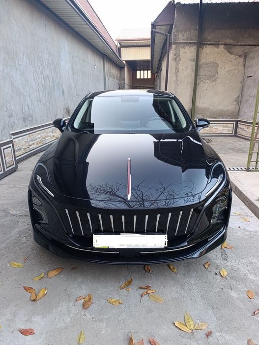 Продается HONGQI EQM5