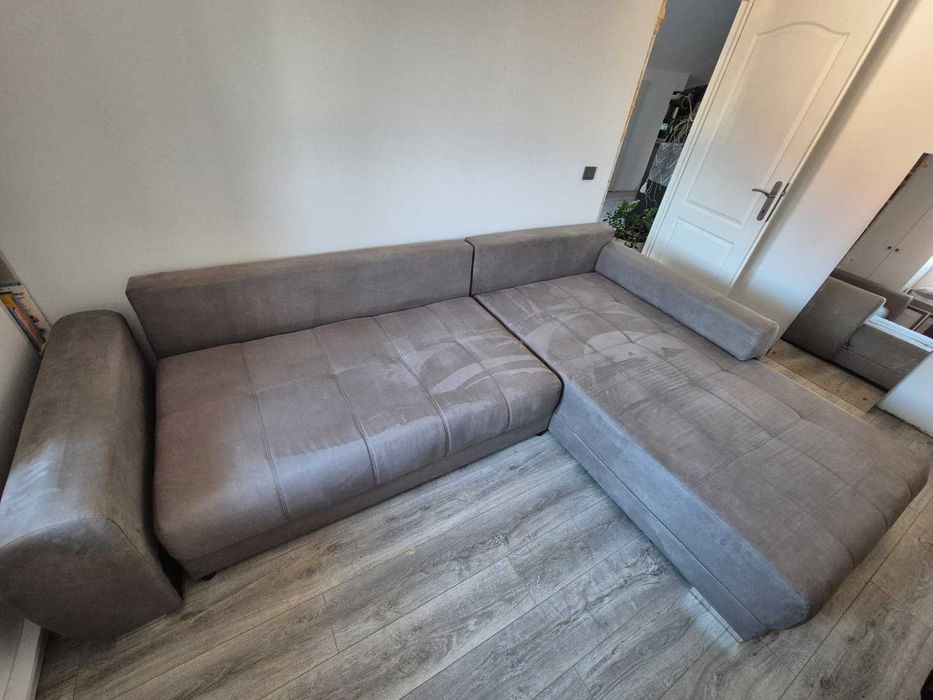 Coltar extensibil cu spatiu de depozitare