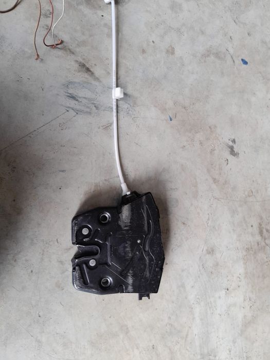 Broasca incuietoare yala soft close portbagaj haion Bmw X3 F25 X4 F26
