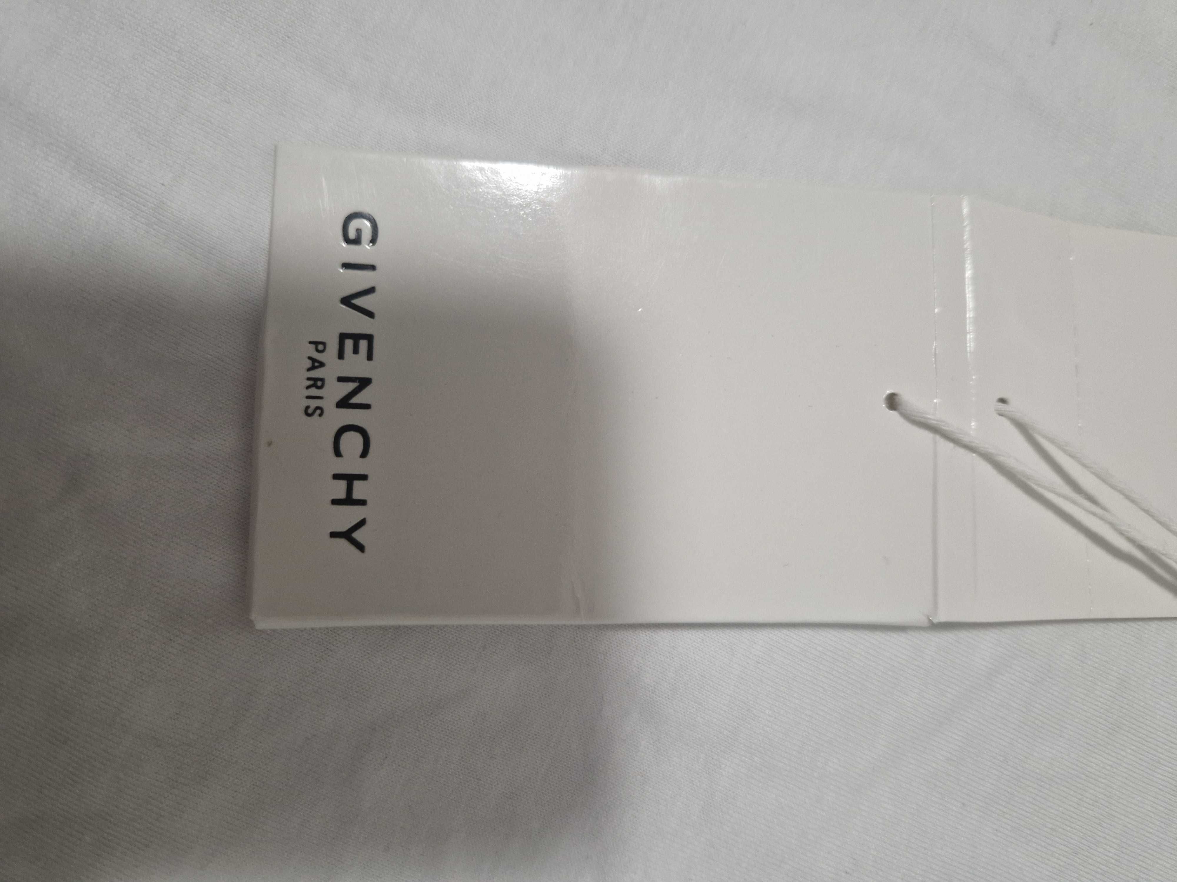 Givеnchy тениска.Нова