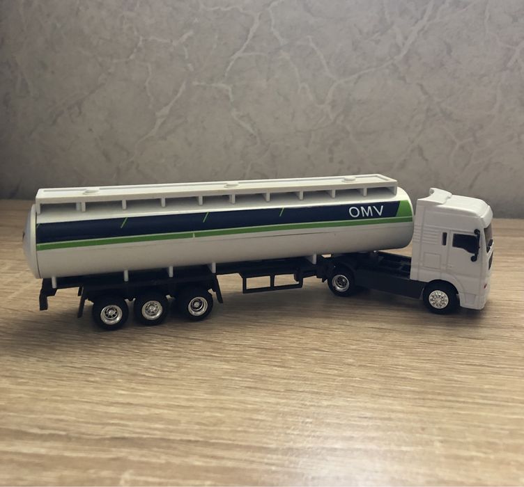 Бартер Камиончета OMV размер 1/87 (3 броя)