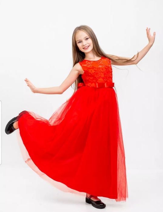 Продам  новое нарядное платье на девочку