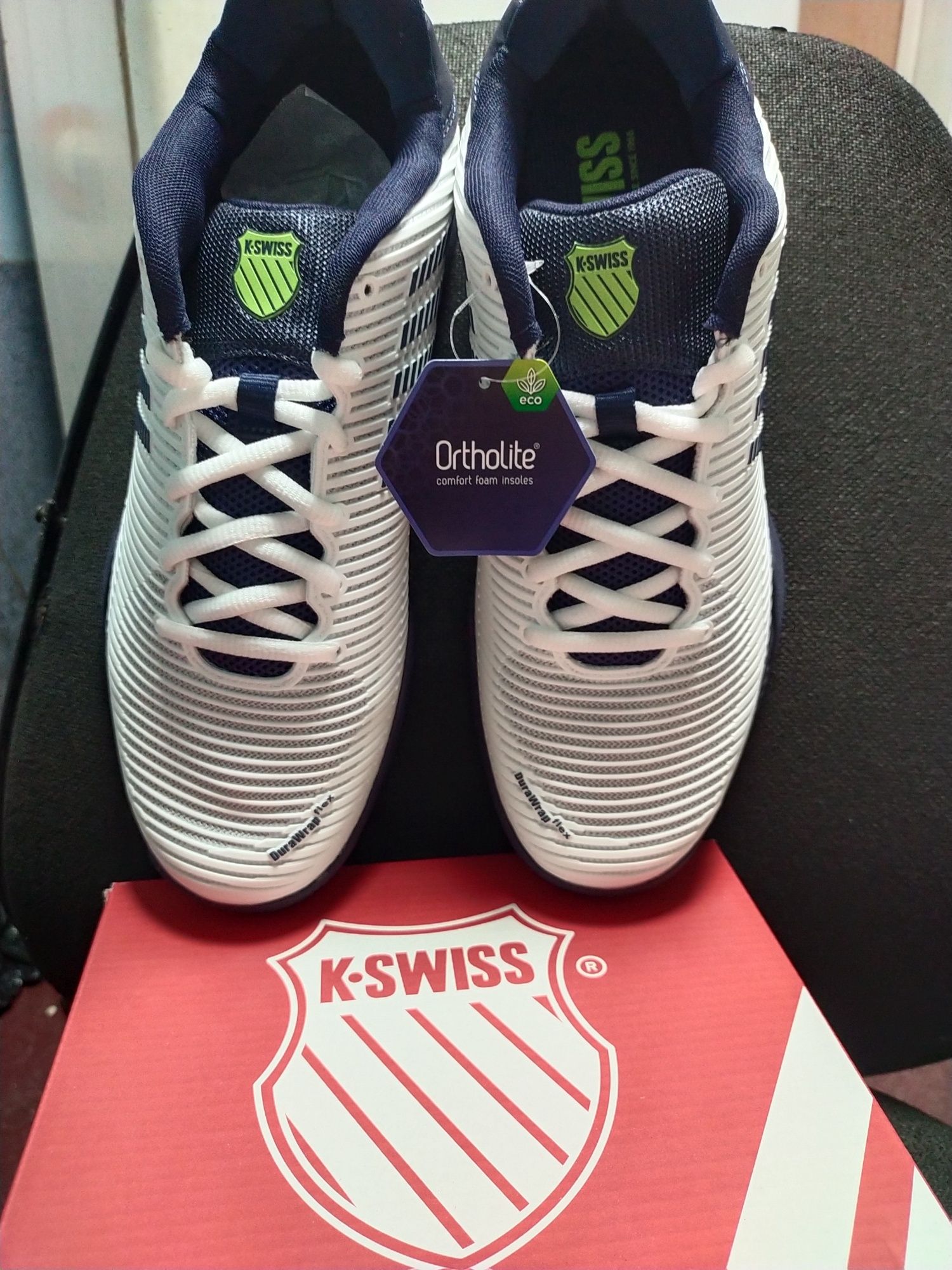 Продам кроссовки K*SWISS