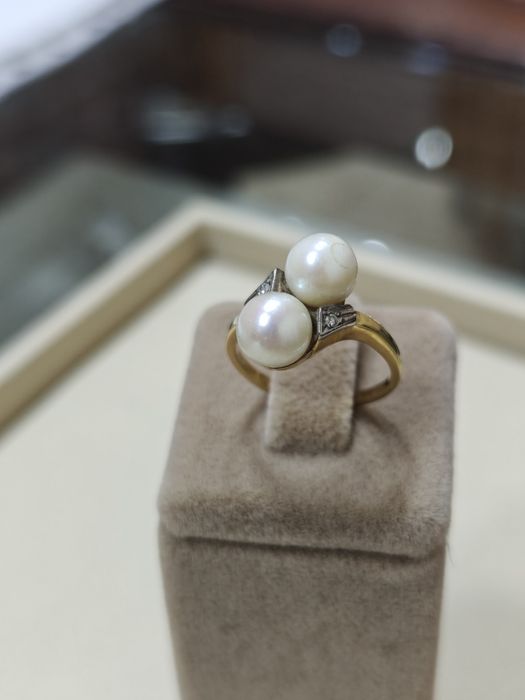 Inel vechi aur 14k 5.54gr cu perle și 2 diamante (r)