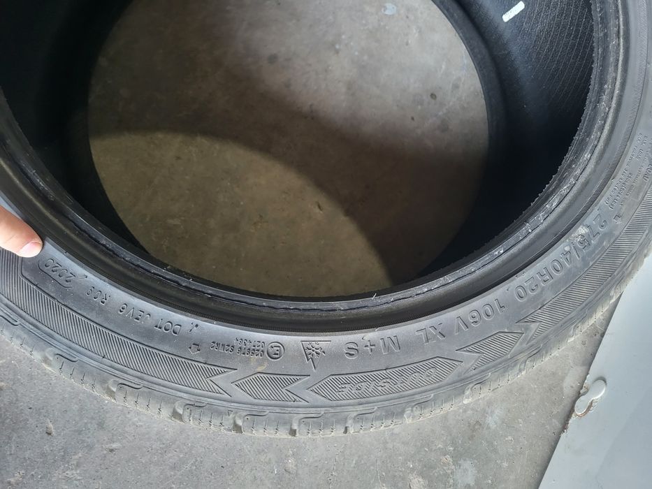 Anvelope iarna 275/40 R20  315/35 R20 aproape noi