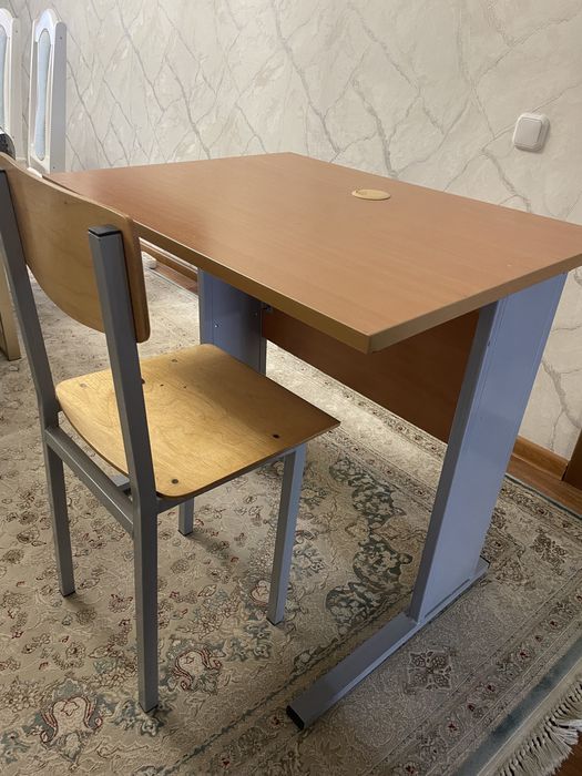 Продам парта стол со стульчиком