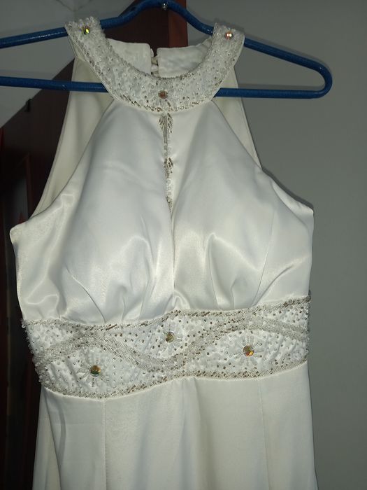 Платье вечернее, со шлейфом, очень оригинальное