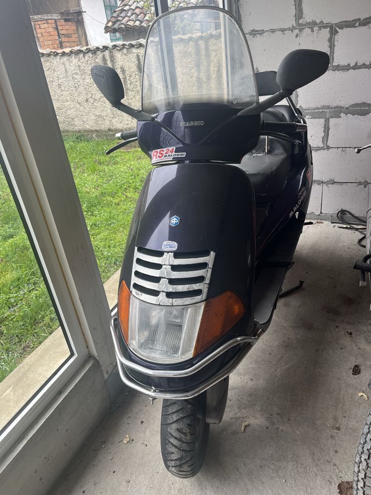 Piaggio hexagon 150