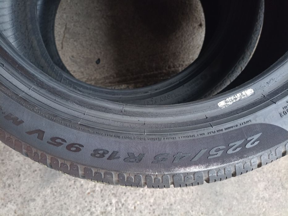 4 anvelope RunFlat de iarna Pirelli 2x255/40 R18 2x225/45 R18 dot 3519