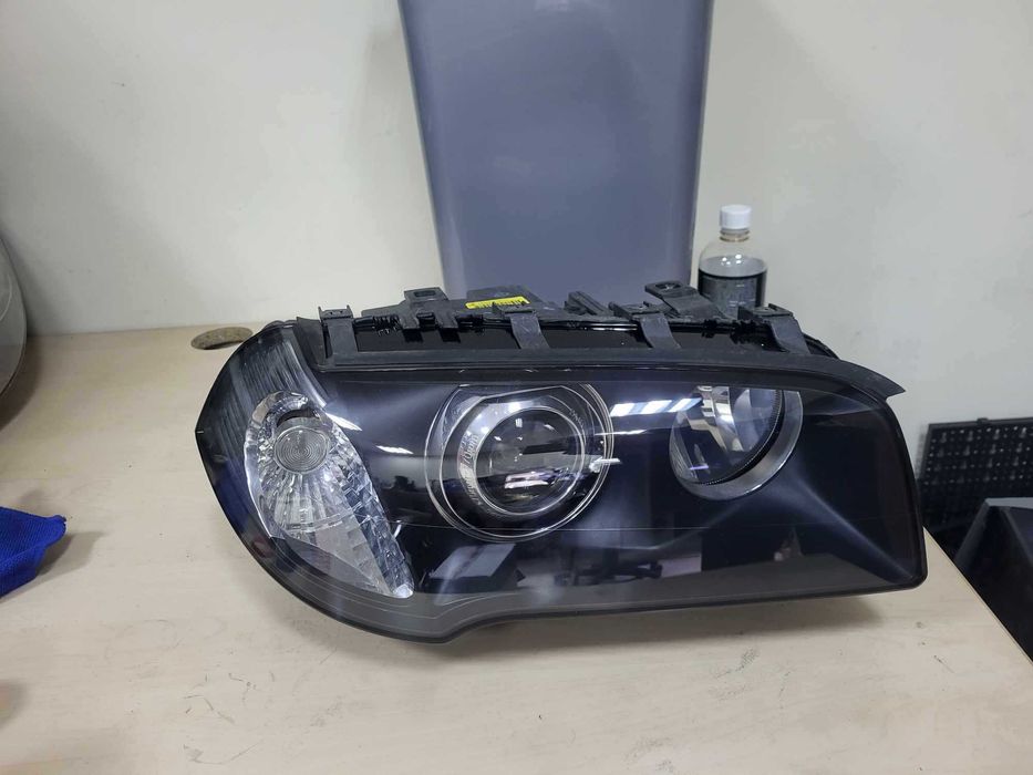 Десен фар BMW X3 E83 ксенон завиващ desen far бмв 3 83