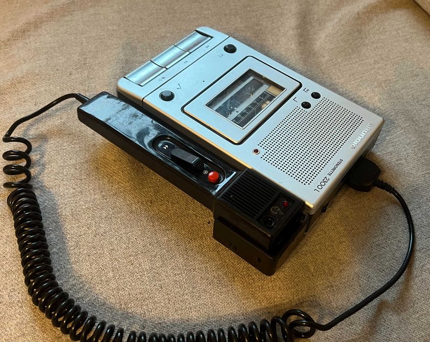 Dispozitiv de redare si inregistrare Grundig Stenorette 2300 L