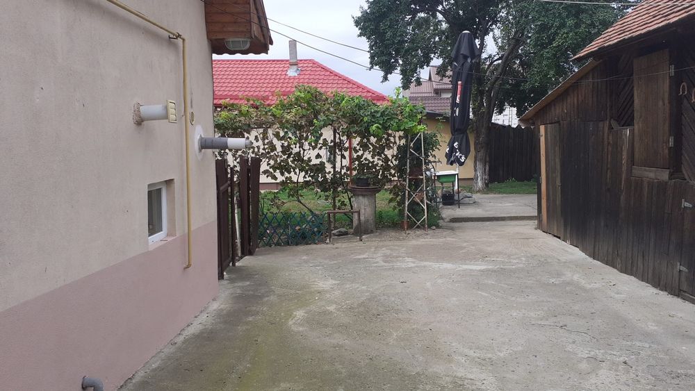 Casa cu 3 camere ,bucătărie ,baie 70 m utili la 8 KM  de Selgros Craio