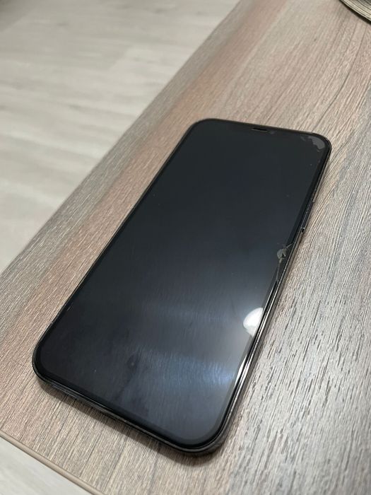 iPhone 12 Pro Max la cutie impecabil