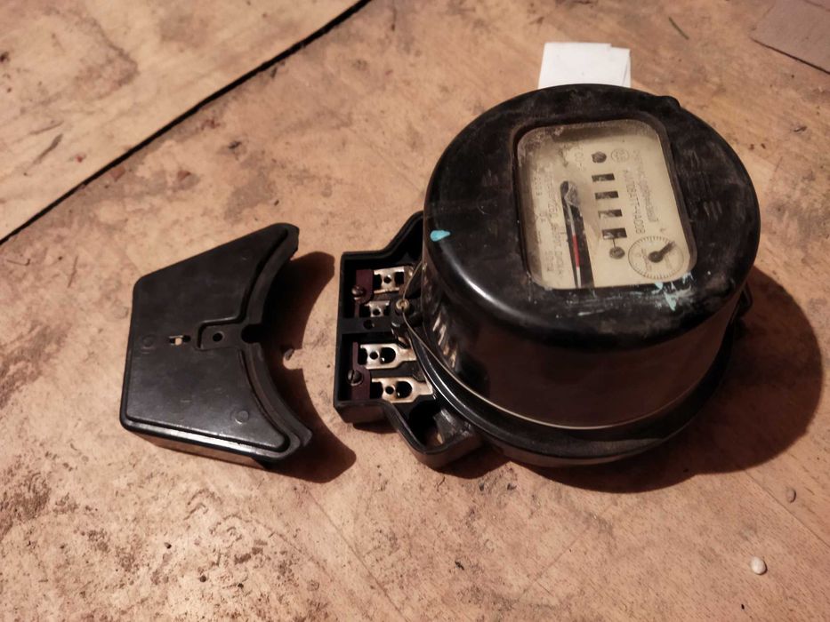Продам электро счётчик в хорошем состоянии