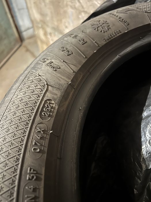 Vand 2 anvelope iarna 215/55 17 stare f f buna