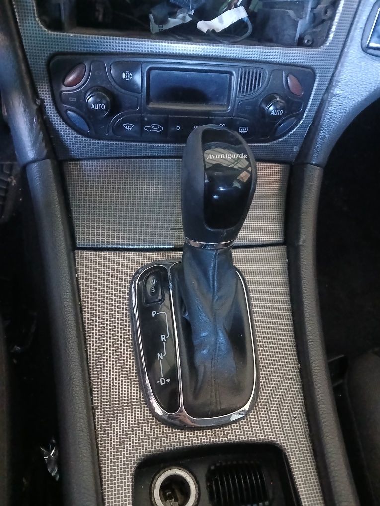 За Части Мерцедес W203 С220 cdi  C270cdi  Автоматст