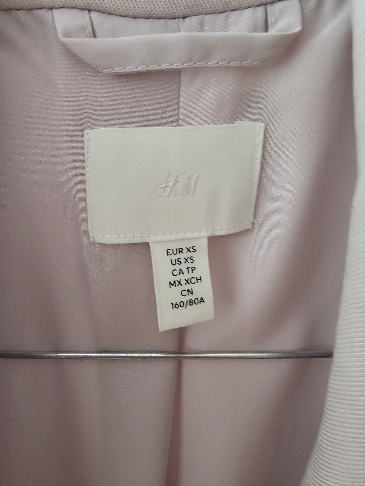 Сако на марката H&M