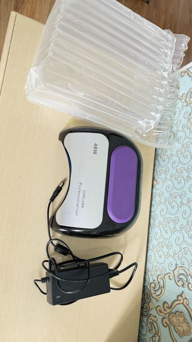 Лампа для маникюра.