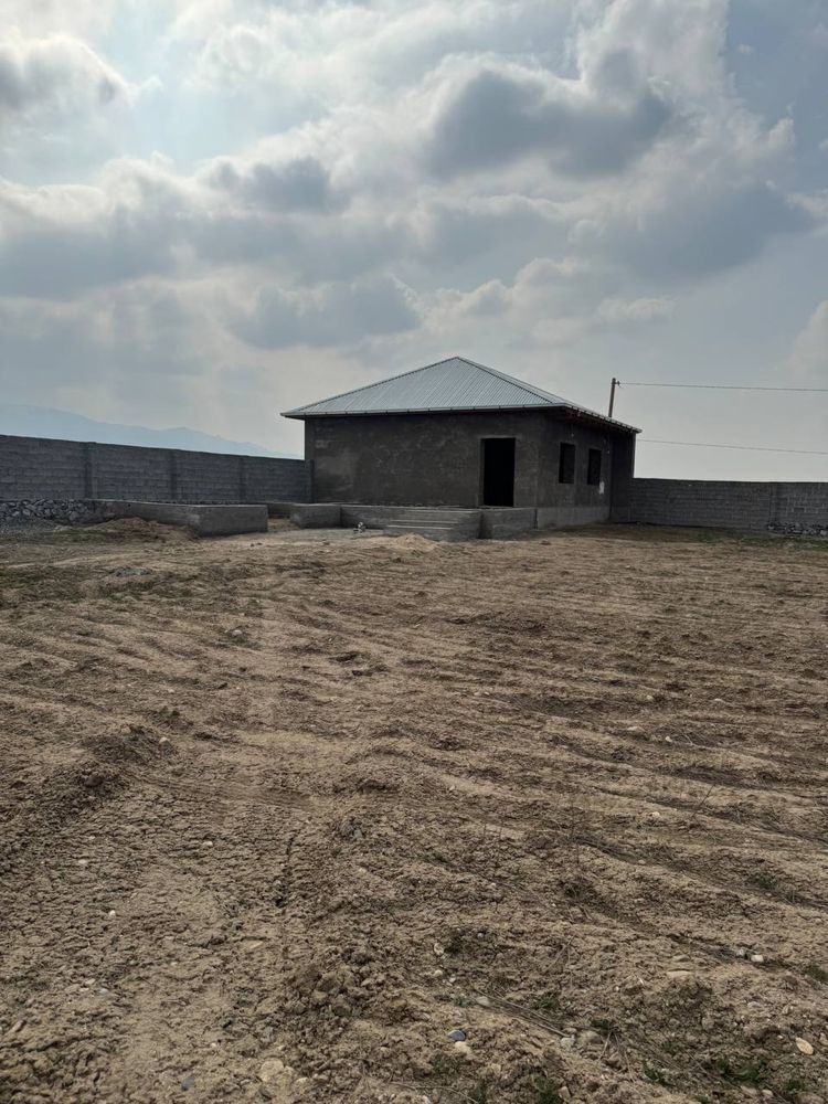 Продается Дом 1 гект 32 соток документы и кадастр имеются торг уместен