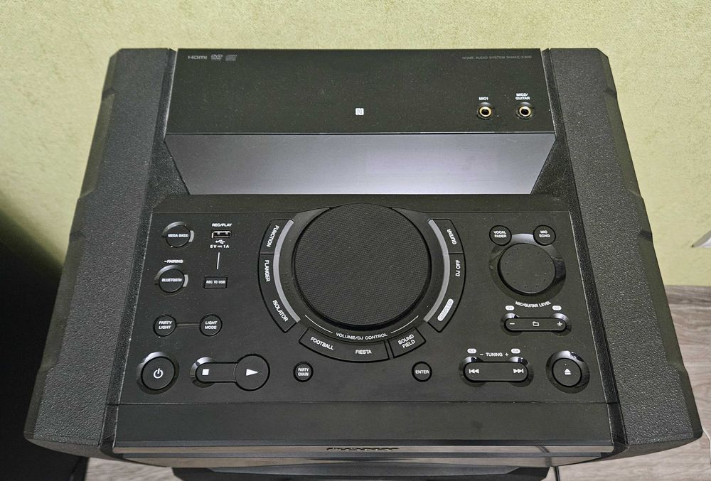 Продавам Аудио Система Sony Shake-X30D