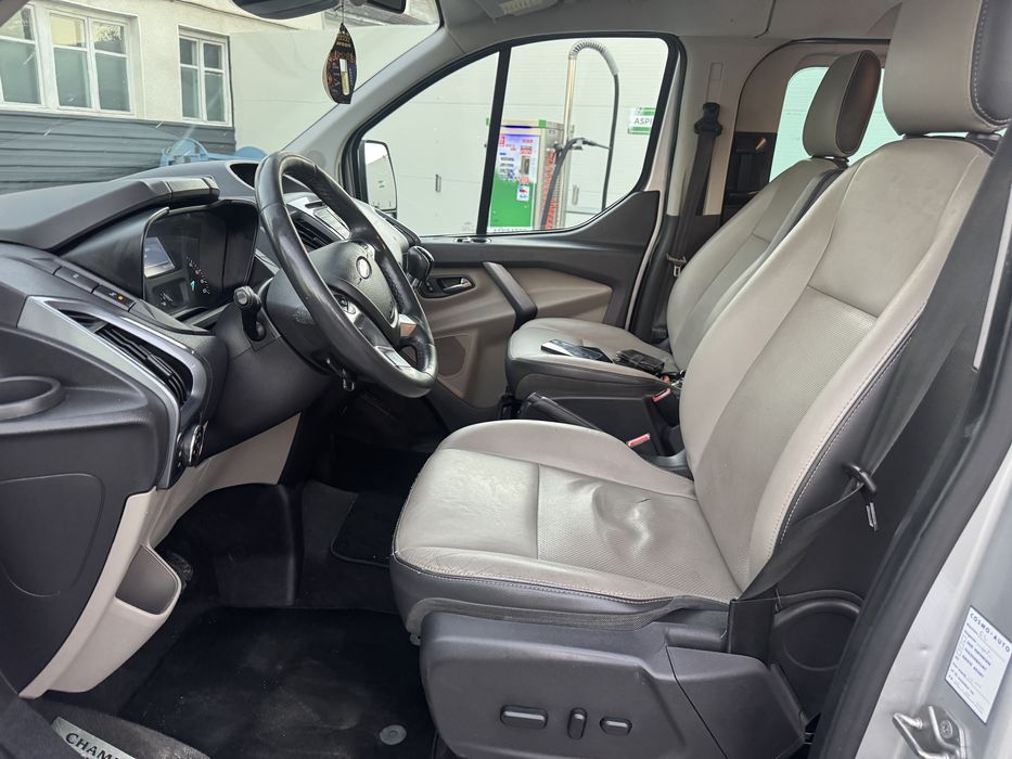 Ford custom 2,2 d 2014 luna 9 piele camera