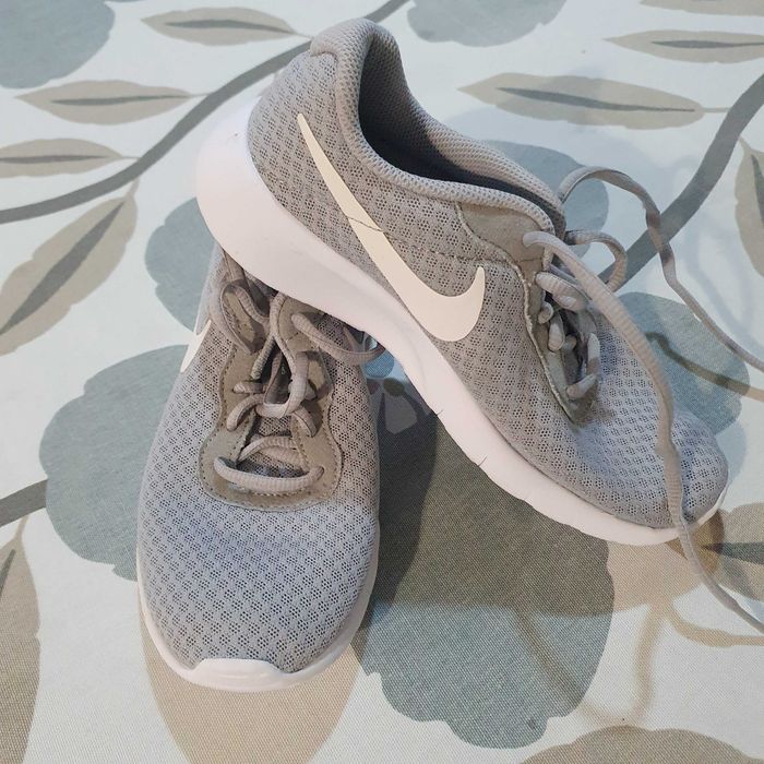 Детски Маратонки nike 34 номер без забележки