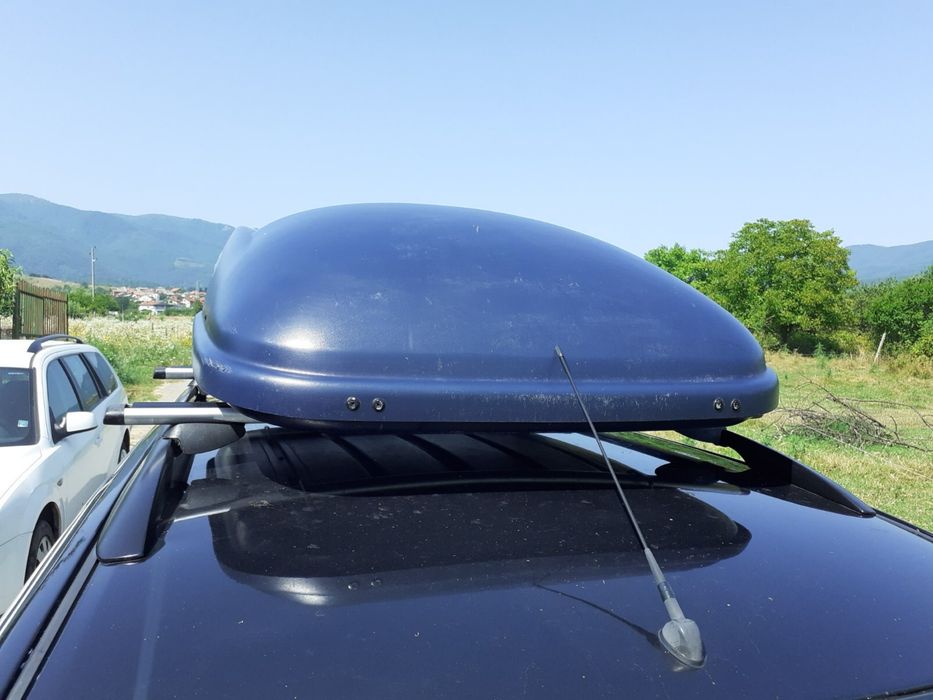 Куфар за кола в много добро състояние за багаж