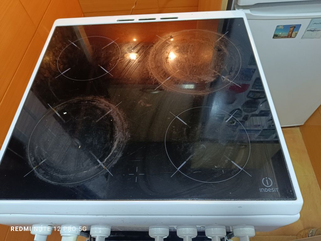 Готварска печка indesit на части