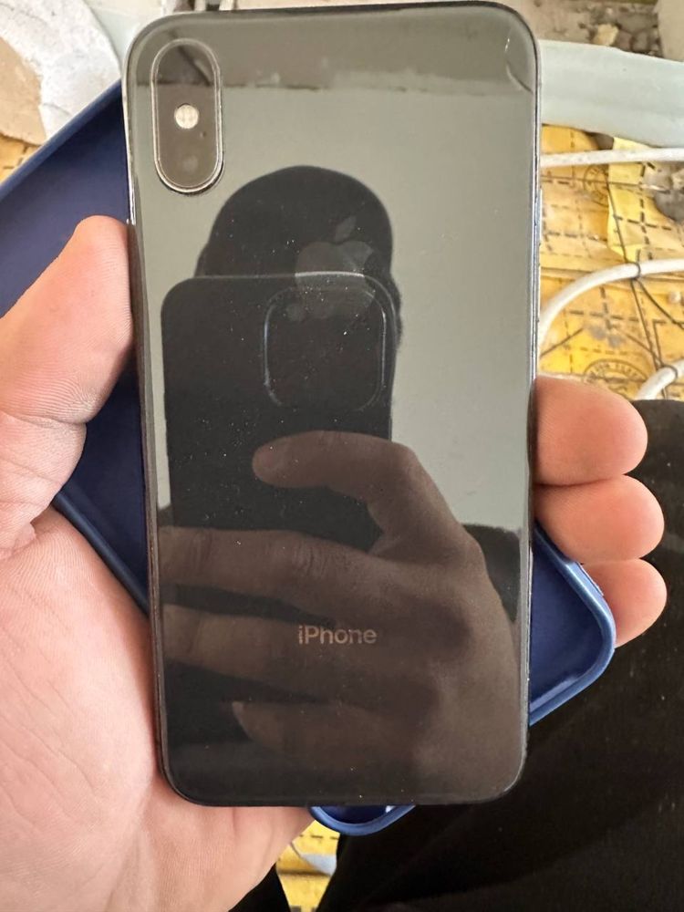 Iphone X 64GB fece id hammasi ishlidi orqa krishka cheti ozgina singan