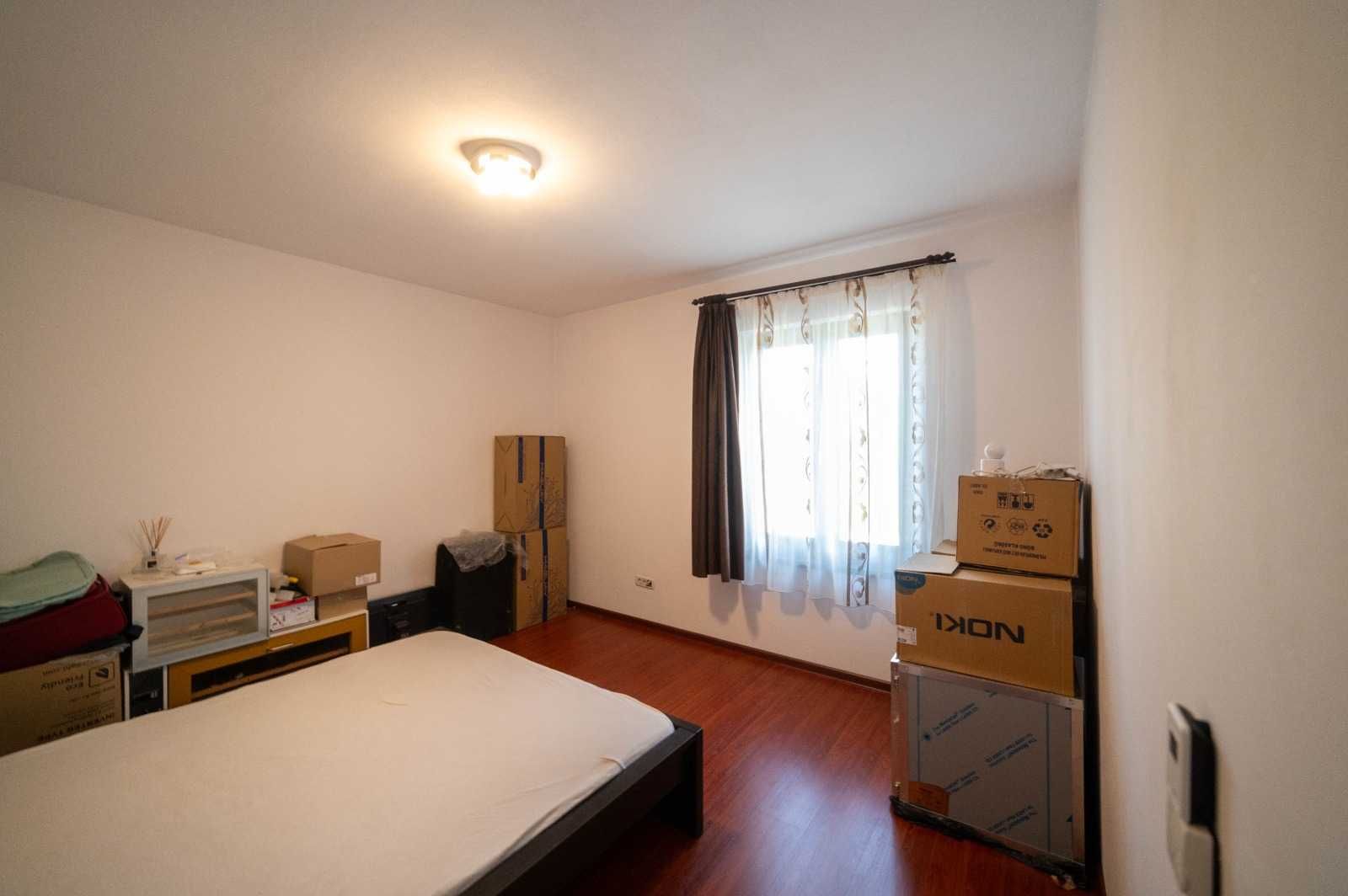 Casă Individuală P+1+M, 6 + 3 camere, 595 mp teren, zona Aradului