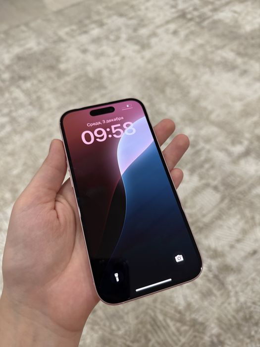 IPhone 15 розовый