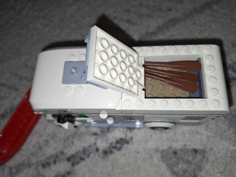 Lego City 60057 - Camper Van