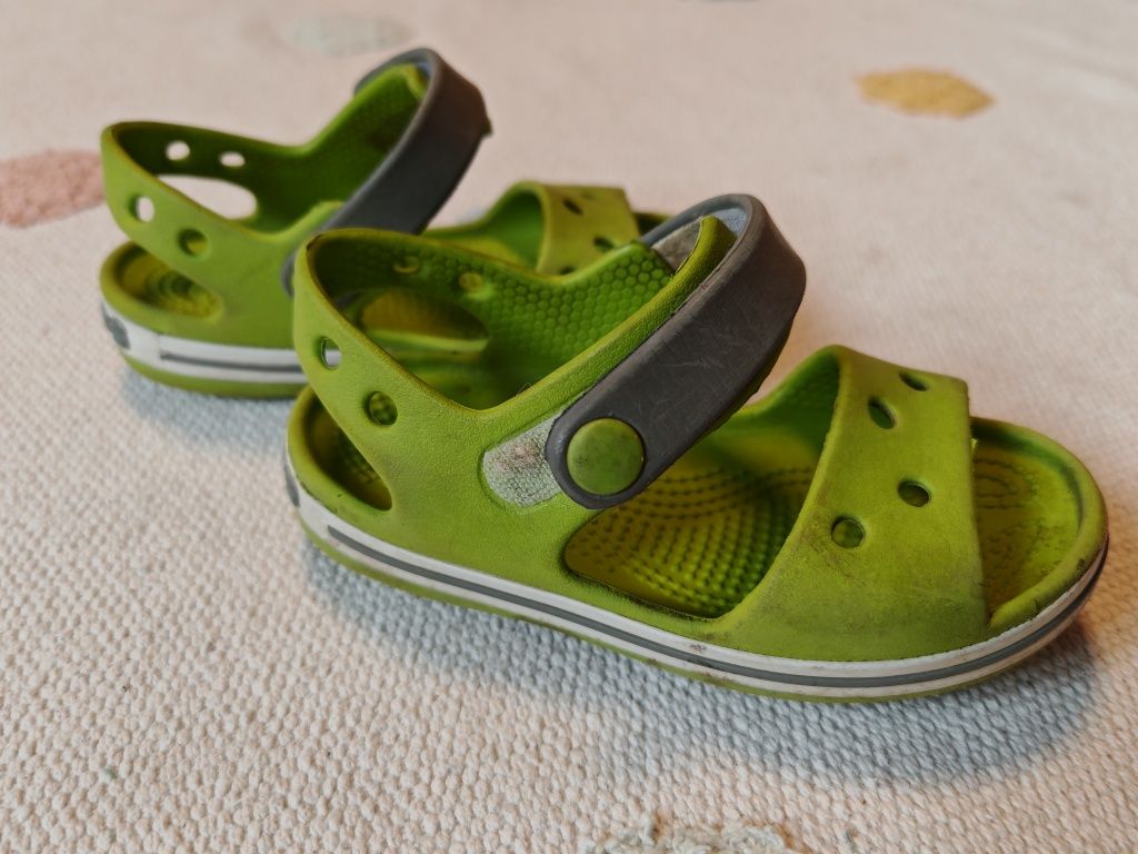 Crocs сандали C8
