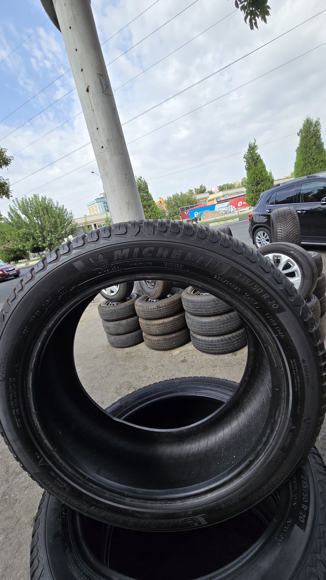235/50/ R20 Michelin
