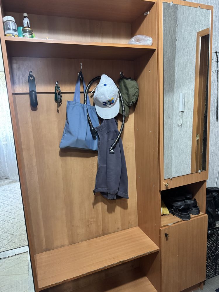 Продам прихожую продам продам прихожую