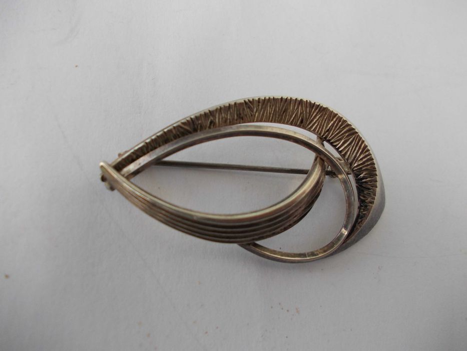 Brosa veche din argint 1
