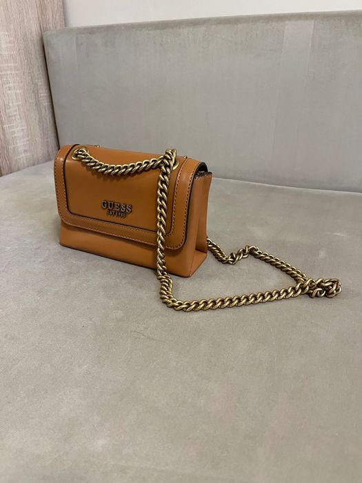 Дамска Чанта Guess