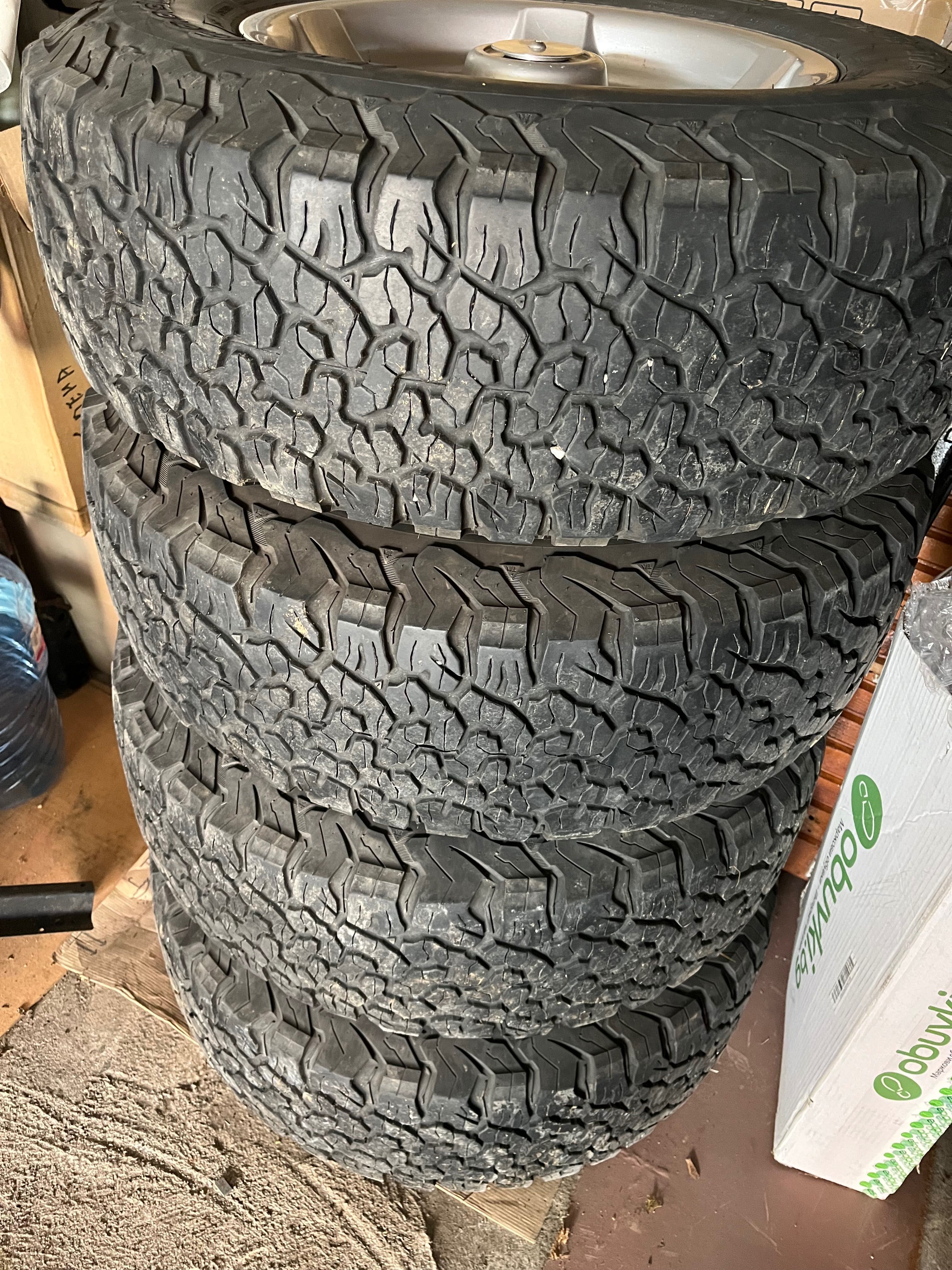 Продавам 4бр. BF Goodrich AT K02 255 75 R17 DOT 3219