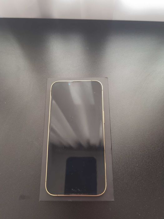 Vând iPhone 13 pro gold