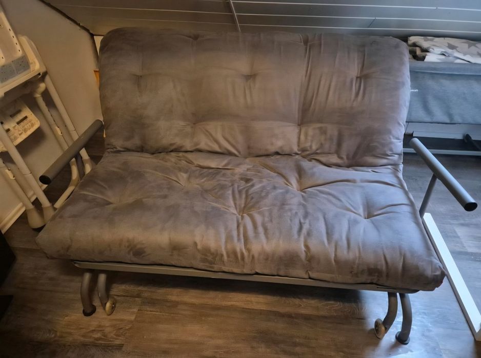 Fotoliu extensibil tip pat 

Vând fotoliu ex