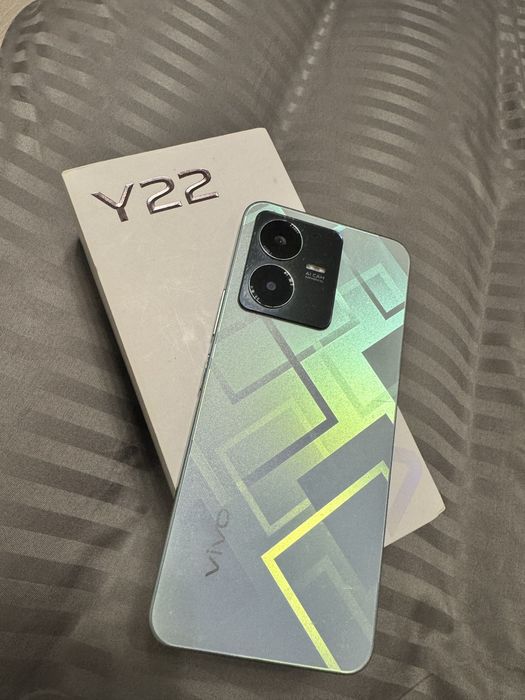 Продам телефон Vivo Y22