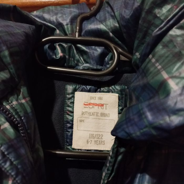 Vând geaca Esprit groasa 6-7 ani