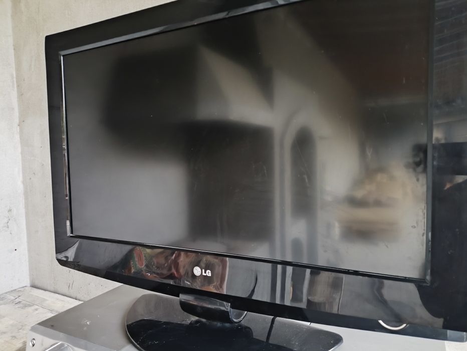 Телевизор LG 32lg2100