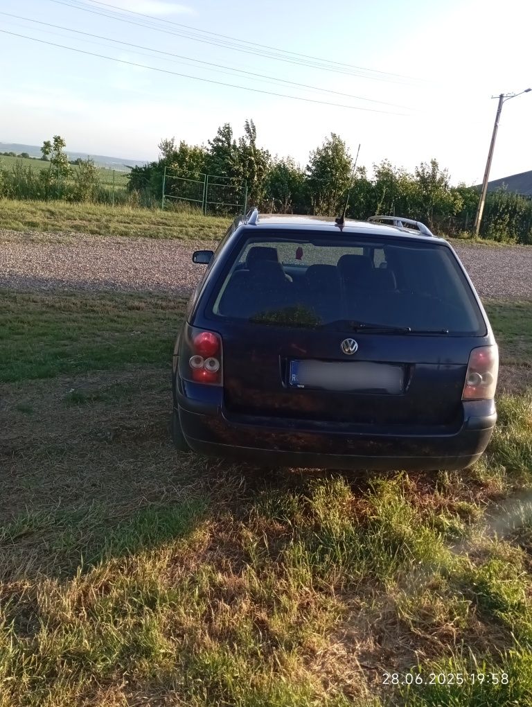 Vând passat b5..