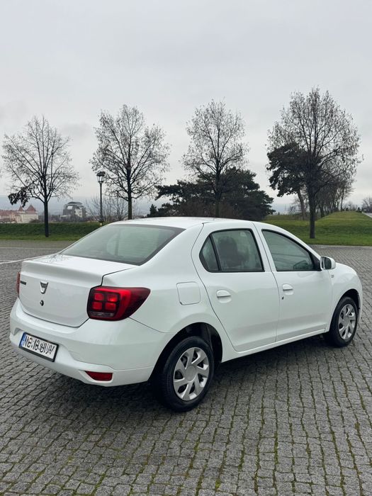 Vand aDacia Logan 1,2 benzina