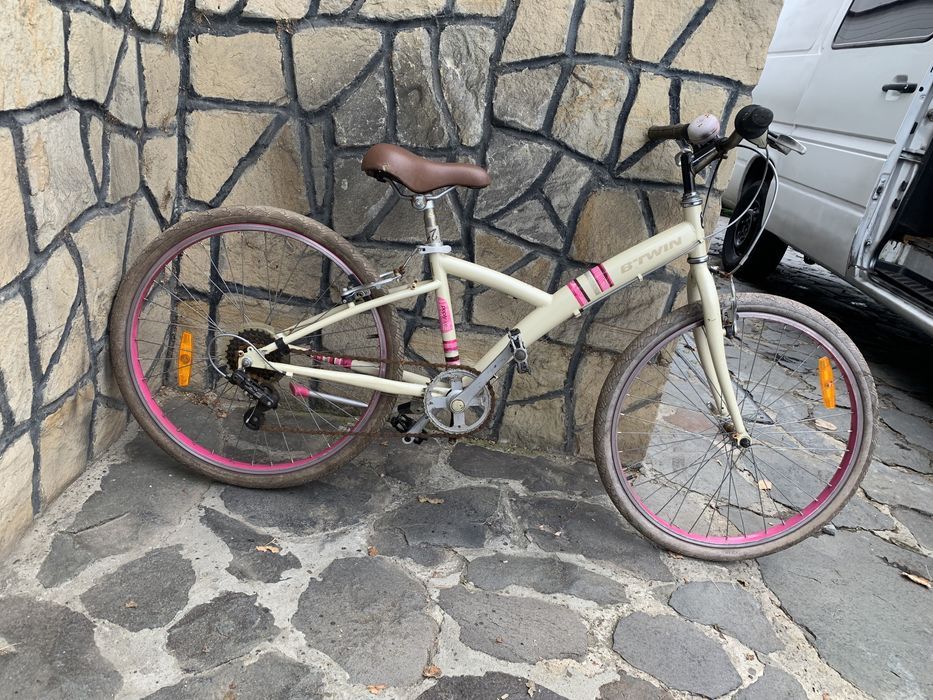 Bicicleta Btwin cadru aluminiu roti 24”